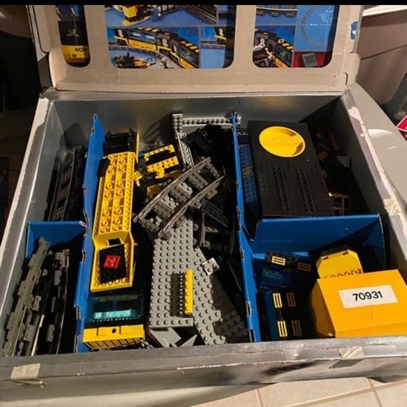 LEGO 9V Train Set - Cargo Railway 4559. BOX ONLY! Great   System Electric Train Set in Yellow and Black